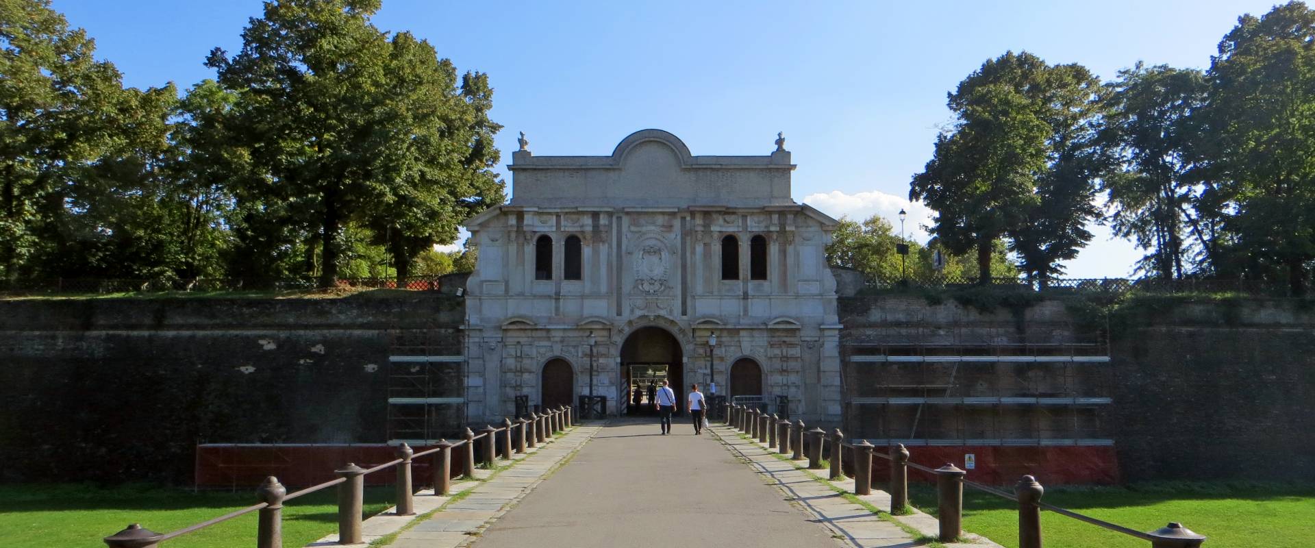 Cittadella di Parma - ingresso monumentale 4 2019-09-30 foto di Parma198